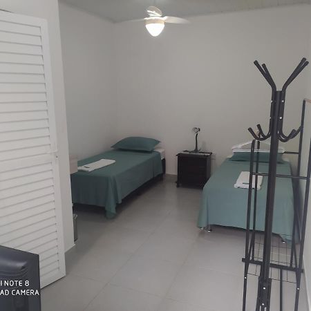 Апартаменты Pousada Casa Verde - Quartos Individuais - Smart Tv 32 - E Banheiro Privativo Итажаи Экстерьер фото