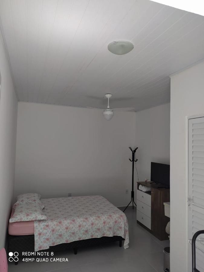 Апартаменты Pousada Casa Verde - Quartos Individuais - Smart Tv 32 - E Banheiro Privativo Итажаи Экстерьер фото