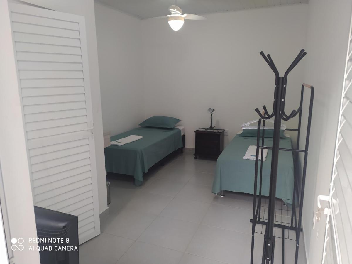 Апартаменты Pousada Casa Verde - Quartos Individuais - Smart Tv 32 - E Banheiro Privativo Итажаи Экстерьер фото
