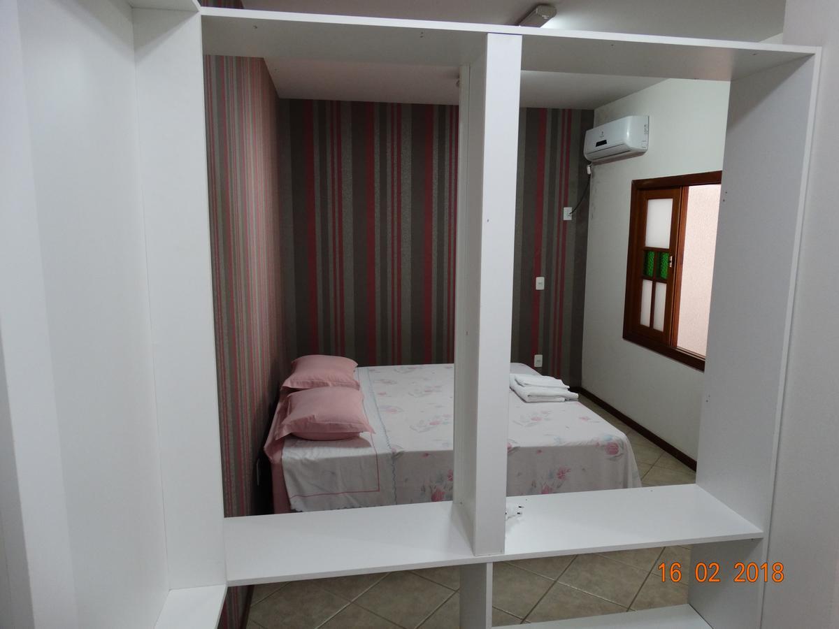 Апартаменты Pousada Casa Verde - Quartos Individuais - Smart Tv 32 - E Banheiro Privativo Итажаи Экстерьер фото